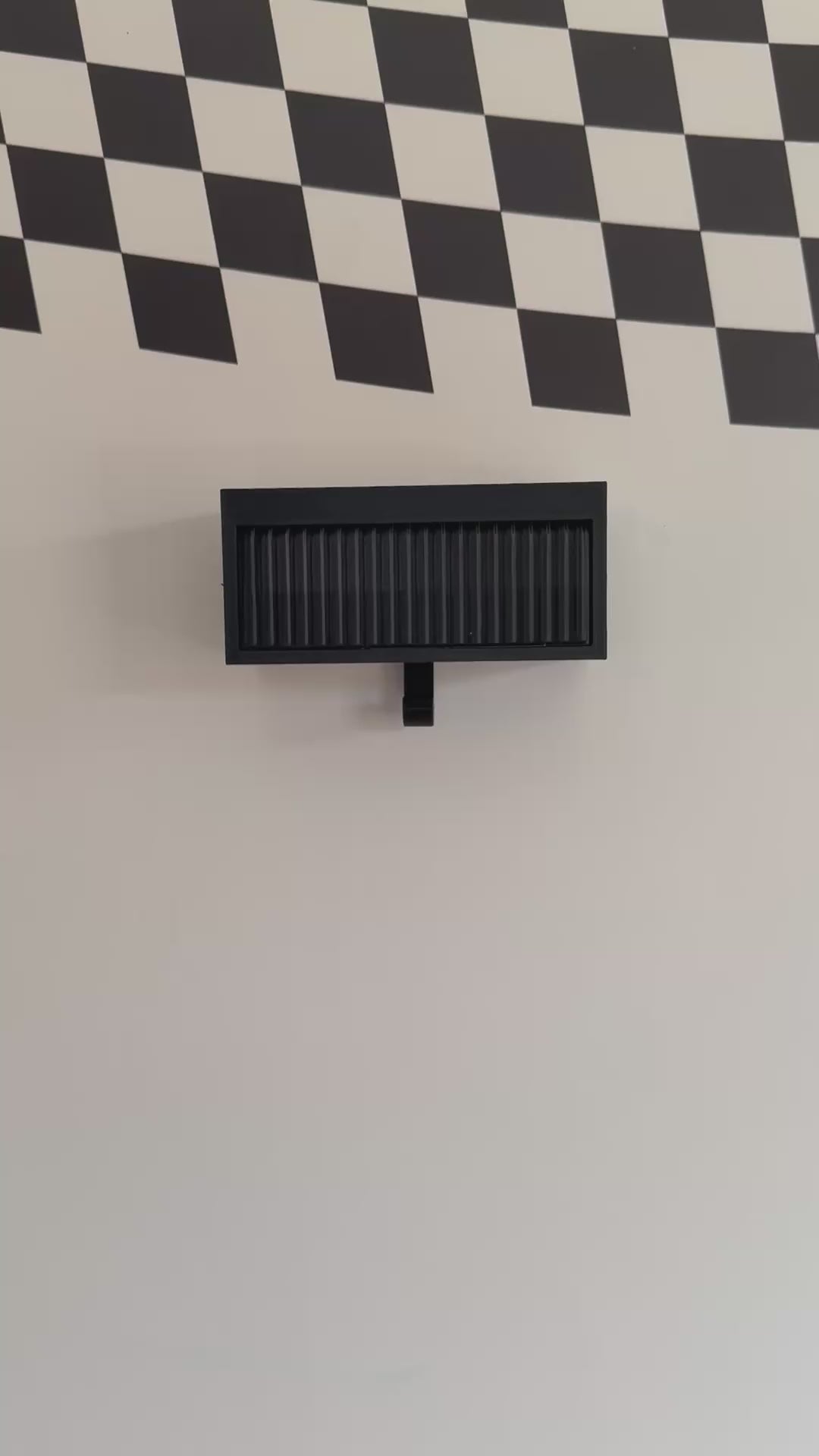 1:43 Black Garage Key Holder